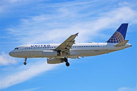 N401ua United Airlines Airbus A320 200 Oldest In Fleet