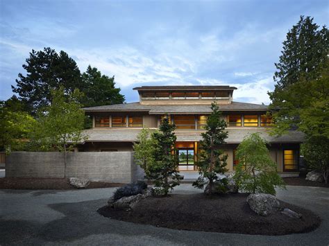 Modern japanese interiors revolve around minimalism, clean, uncluttered living, balance, culture, and nature. Contemporary House In Seattle With Japanese Influence | iDesignArch | Interior Design ...