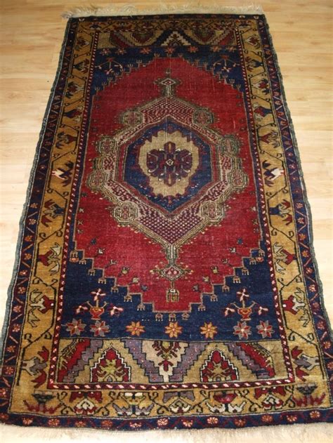 Antique Turkish Anatolian Yahyali Rug Classic Village Design And Great