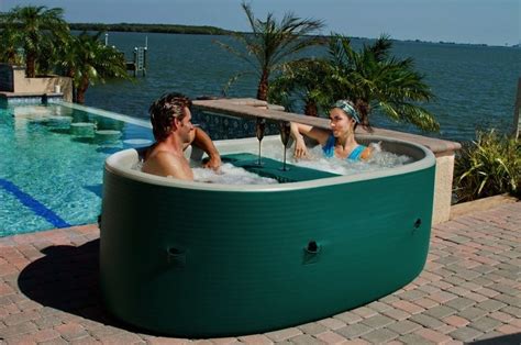 This 2 person indoor whirlpool/hot tub white bathtub will add a modern look to any bathroom. Airispa - Hot tub 2 person. Inflatable and portable spa ...