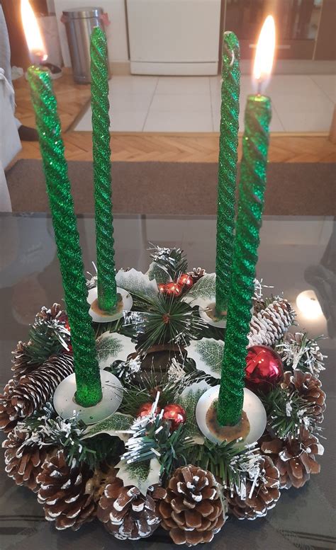 Pin By Bernardina Dina On Dina Christmas Wreaths Holiday Decor Holiday