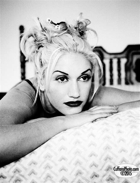 Pin By Delilah Clementine On 90s Gwen Stefani Gwen Stefani 90s Gwen Stefani And Blake