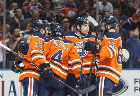 Bennings Late Goal Lifts Oilers To 5 4 Win Over Stars The Garden Island