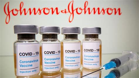 La vacuna de janssen , de la firma estadounidense johnson & johnson , será, salvo sorpresas, la cuarta autorizada en otra de sus ventajas es que no requiere grandes condiciones de conservación. España despliega la tercera fase de los ensayos clínicos ...