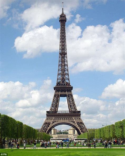 Eiffel Tower Is Europes Most Valuable Monument Worth £344billion