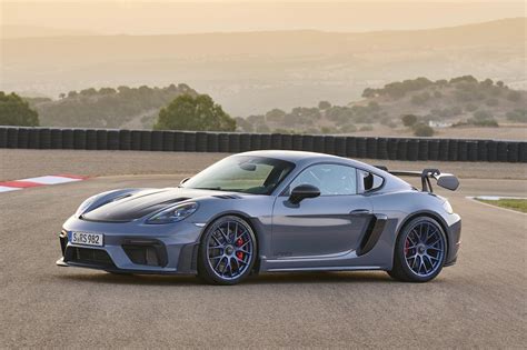 Porsche Cayman Gt Rs Review Pricing New Cayman Gt Rs Coupe Models Carbuzz