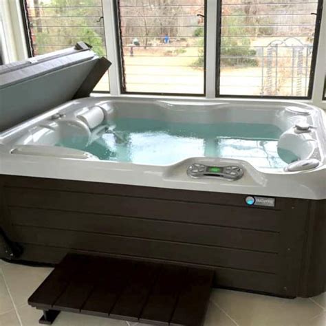 4 Best Indoor Hot Tubs Review Comparison And Insights In 2023 Byrossi