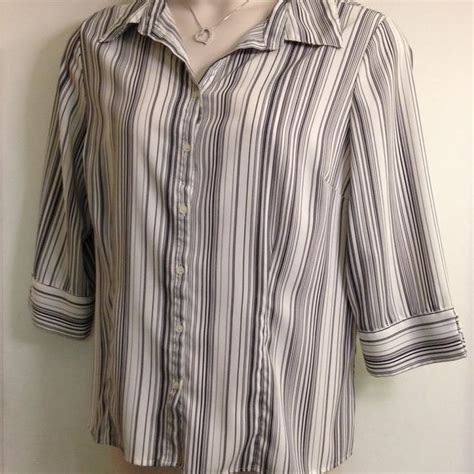 Black And White Stripes Blouse Multi Sized Stripes 34 Length Sleeves This Makes A Wonderful