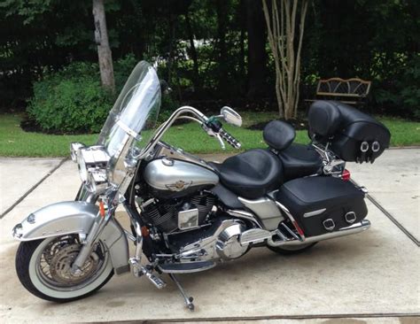 This 2003 harley davidson road king. 2003 Harley Davidson Road King Classic for sale on 2040-motos