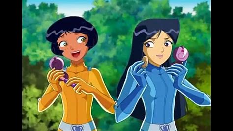 Pin By Joshua Lee On Totally Spies Cute Cartoon Wallpapers Hero Wallpaper Cartoon Wallpaper