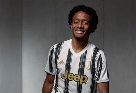 Juan Guillermo Cuadrado Luce La Nueva Camiseta De Juventus Futbolete