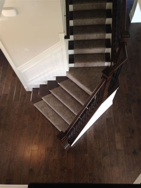 This Brown Carpet On These Dark Brown Wood Stairs Creates A Subtle