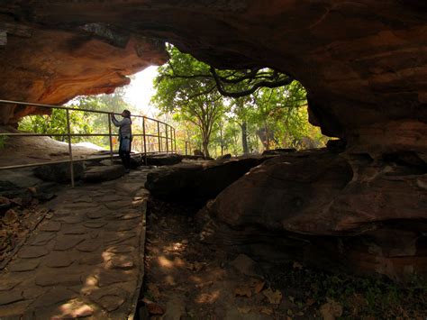 Image 1 Of The Rock Shelter Caves At Bhimbetka Madhya Pradesh