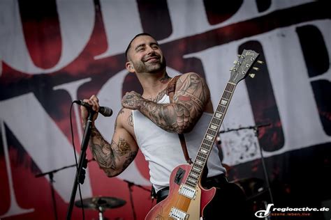 As one of the most popular parts of the body to get tattooed, arm tattoo ideas range from small and simple to tribal, meaningful, creative, sweet and downright awesome. Solidarisch: Die Broilers live im ISS-Dome in Düsseldorf ...