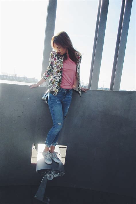 Fashion Challenge Denim Trend The Floral Embroidered Jeans Flower