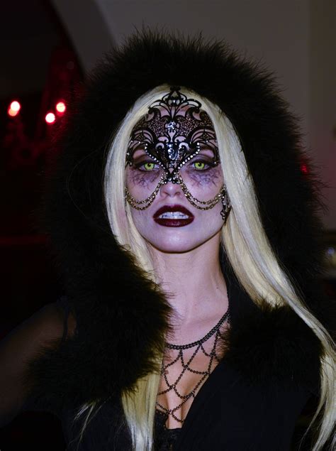 The Best Halloween 2015 Costume Makeup Ideasstraight From Celebrities Glamour