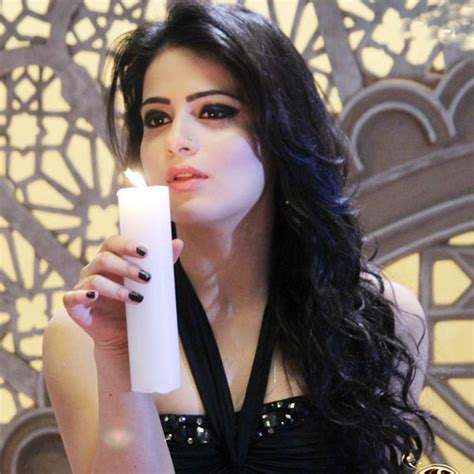 biodata radhika madan pemeran ishaani di serial ranveer dan ishani sctv baru sinopsis