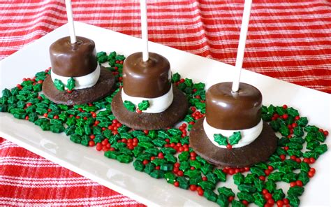 These amazing and cute christmas desserts ideas are best for the usa people. Chocolate Snowman Hat Treat - Christmas Party Sweet Food ...