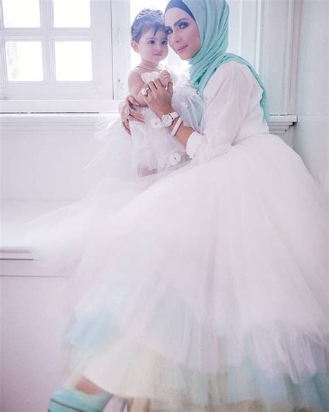 Payudara nyeri sebelah kiri adalah kondisi medis yang bisa menimbulkan banyak pertanyaan bagi wanita, salah satunya mengenai pentingnya memeriksakan. Cara Mengetahui Jantina Bayi Dalam Kandungan | ! Love Is ...