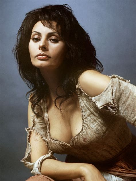 A striking beauty, loren is often listed among the world's all time most attractive women. Douglas Kirkland - Sophia Loren 1972