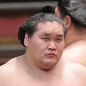 照ノ富士関ですが、結婚するのは 当分先のことなのでしょうかね。 照ノ富士の性格は朝青龍に似てる？ そんな照ノ富士関ですが 性格はどんな感じなのでしょうか。 色々調べてみると、どうやら 元横綱の朝青龍に似てるのでは？ という情報が多くありまし. 照ノ富士、史上初の元幕内が序二段から再入幕…夏場所5月24日 ...