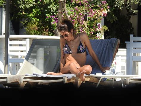 Adı önce ezel'in tefo'suyla beynimize kazındı. Cansu Dere ile Engin Öztürk, Bodrum'da - Magazin haberleri ...