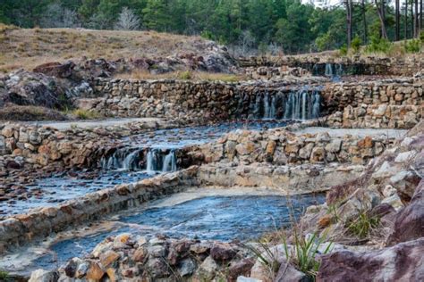 15 Amazing Waterfalls In Texas The Crazy Tourist Texas Waterfalls