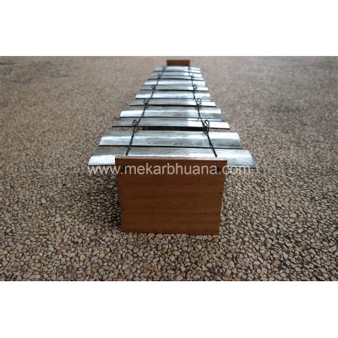 Mekar Bhuana Sourcing Gangsa Semarandhana Practice Instrument