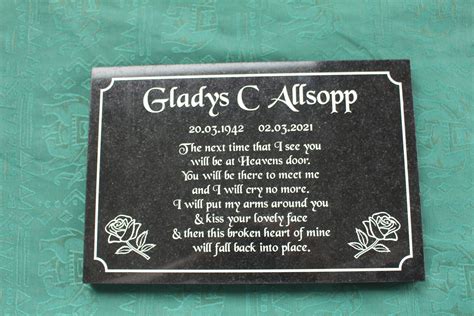Personalized Memorial Stone - Beautiful Tribute to Cherished Memories