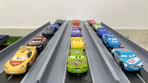 Looking For Lightning Mcqueen Tow Mater Holley Shiftwell Sally Carrera