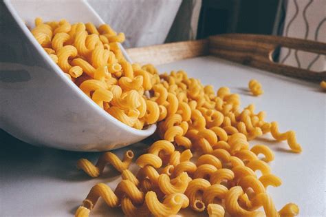 Hal itu tidak mengherankan, sebab usaha gorengan adala salah satu usaha makanan ringan yang paling laris dan mudah memulainya. 12 Bisnis Makanan Ringan Kekinian Yang Laris Manis