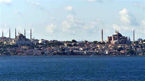 Der 1938 geschlossene vertrag von montreux regelt den schifffahrtsverkehr durch den bosporus und die dardanellen. Kreuzfahrt Adria / Schwarzes Meer 2013 - Samos - 2 Seetage ...