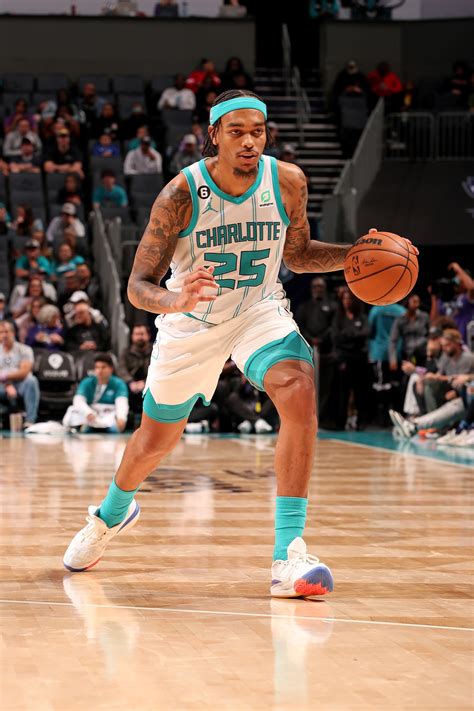 Hornets vs Pacers Gallery - 11/16/22 Photo Gallery | NBA.com