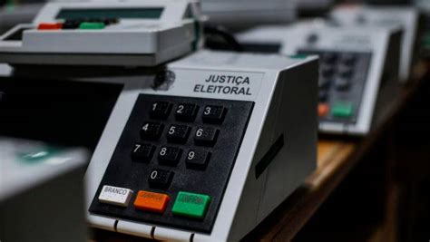 'voto impresso não contribui para a democracia', diz alexandre de moraes, que será presidente do tse nas eleições 2022 ao podcast 'supremo na semana', editado pelo próprio stf, ministro. Enquete: o voto impresso deveria ser utilizado nas ...