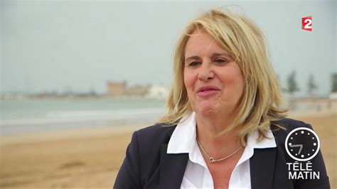 Don't focus on the the word tele or you will see strange things. Télématin - 19/07/2017 - YouTube