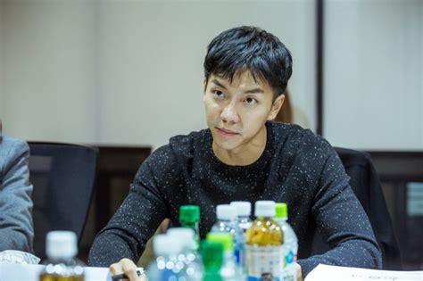 Hwayugi Drops Photos Of Lee Seung Gi From First Script Reading Soompi