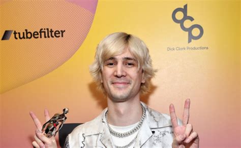 Xqc Signs 100 Million Contract Inquirer Technology