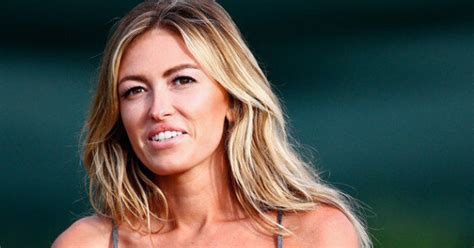 Paulina Gretzky Squeezes Into Skin Tight Outfits In Hawaii Photos Huffpost Style