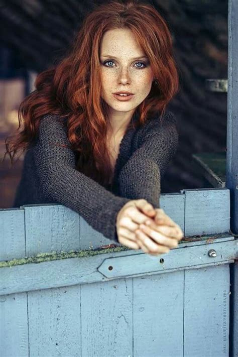 Pin By Deon Van On Gorgeous Redheads Beautiful Red Hair Redheads Red Hair Freckles