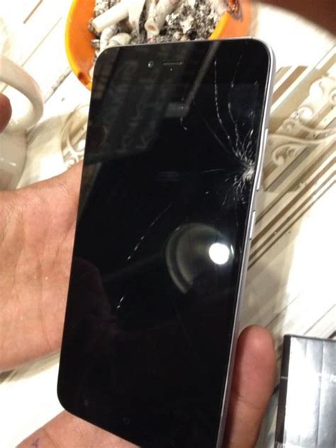 Broken screen wallpapers on google play reviews stats gambar wallpaper 3d layar retak gambar dp bbm layar retak kertas dinding revenue download estimates google Gambar Layar Kaca Hp Retak - Gambar HP Terbaru