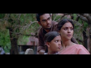 This movie is 2 hr 11 minutes in duration and is available in tamil language. Kannathil muthamittal (2002) - Filmi Geek