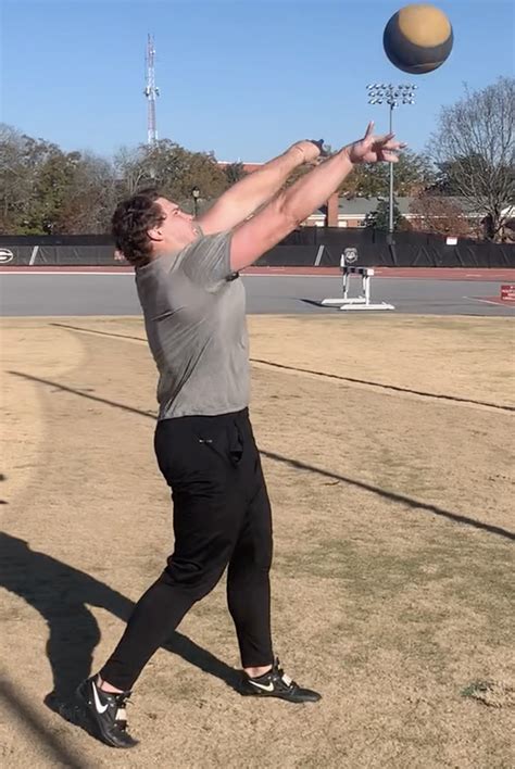 Five Great Medicine Ball Exercises For Shot Putters 2022