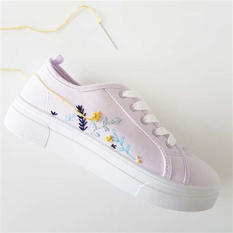 My designs and patterns only for individual use, but i give permission to sell finished works based on my patterns. Free Floral Embroidery Pattern | For The Frills