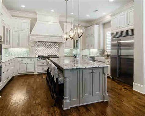 We are committed to excellent service for our customers. Dallas White Granite - Divine Design Stone & Cabinets