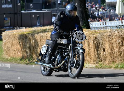 Graham Smith Vincent Black Shadow 110 Years Of The Mountain Course