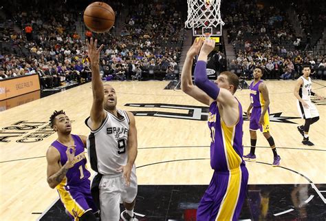 ''מצבנו מדאיג, עלייה משמעותית בתחלואה| מעל 500 חולים במצב קשה| המלצתנו סגר מיידי בדומה לסגר בפסח. NBA: רוז ניצח את שיקגו, 40 הפרש לספרס