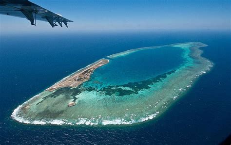 A new name for an oceanic atoll once called swallow reefs. Pulau Layang-Layang, Sabah Pernah Jadi Rebutan Negara ...