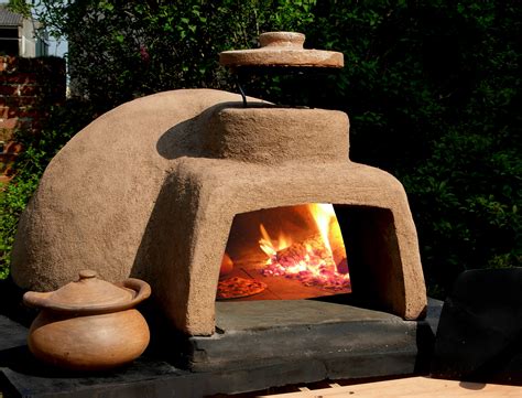 As you search the internet for those elusive how to build a pizza oven directions, we are confident enough to say. 15 DIY Pizza Oven Plans For Outdoors Backing - The Self ...