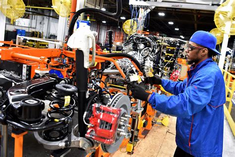 Ford Chicago Assembly Plant To Hire 450 New Workers