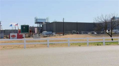 Tyson Beef Plant Workers Return After Closure For Coronavirus Testing